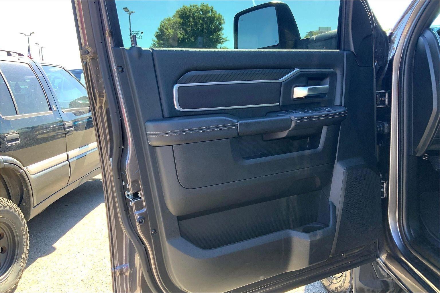 2026 RAM 3500 Big Horn Crew Cab 4x4 8' Box