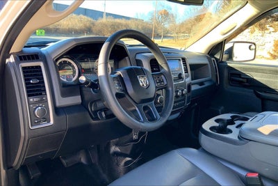 2019 RAM 1500 Classic Tradesman Regular Cab 4x2 6'4' Box