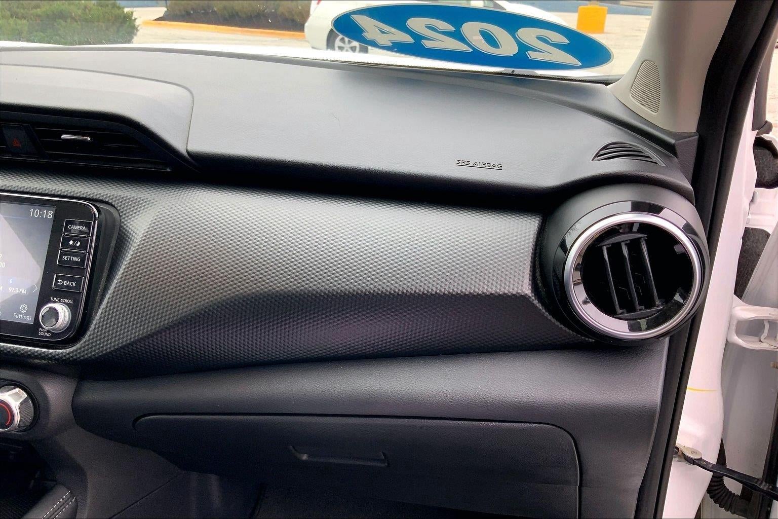 2024 Nissan Kicks SV Xtronic CVT