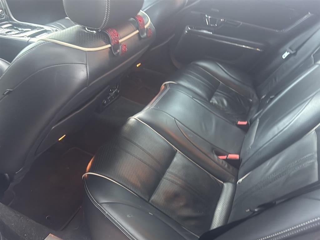 2016 Jaguar XJ R-Sport