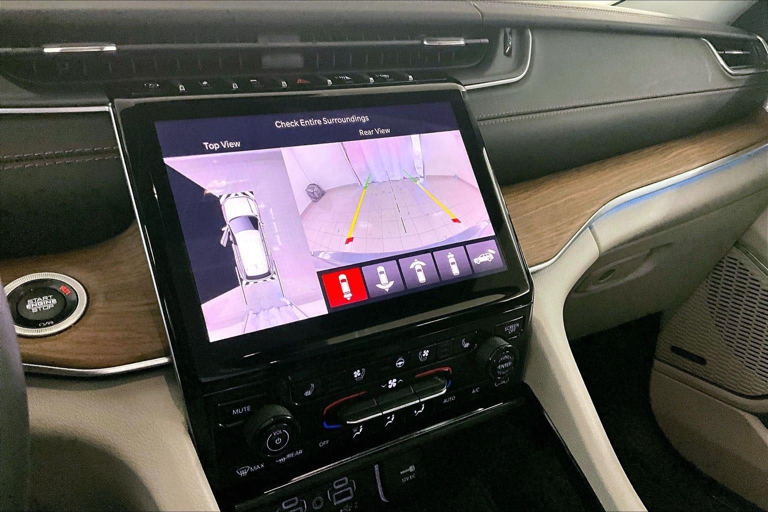 2022 Jeep Grand Cherokee Summit