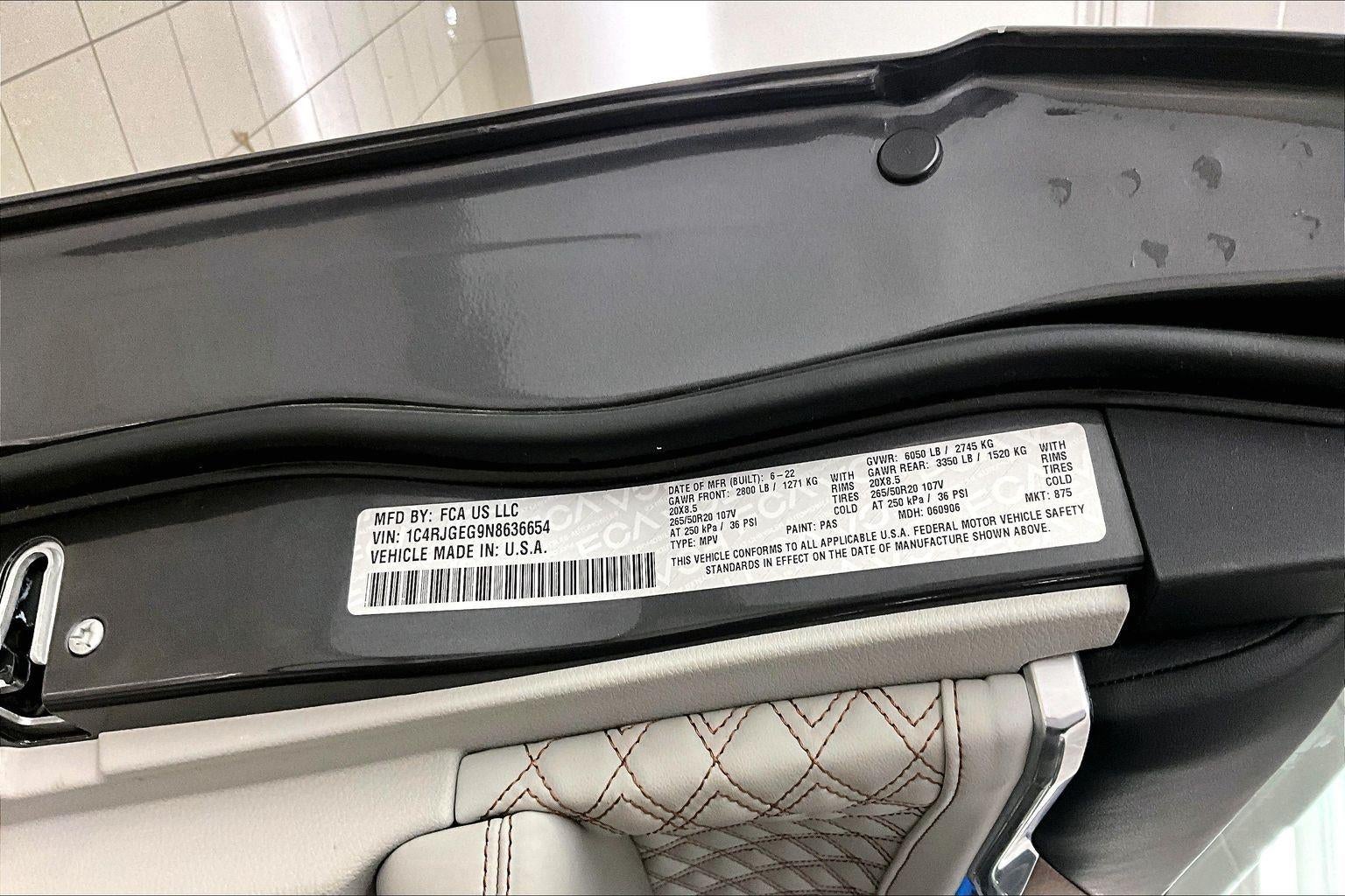 2022 Jeep Grand Cherokee Summit