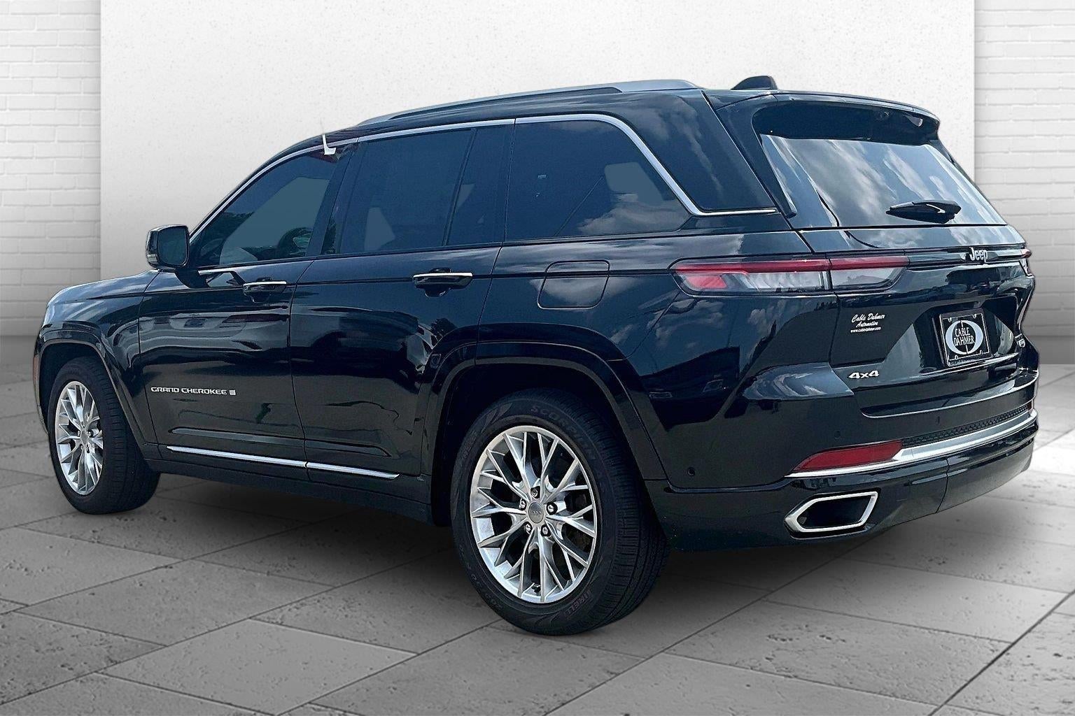 2022 Jeep Grand Cherokee Summit