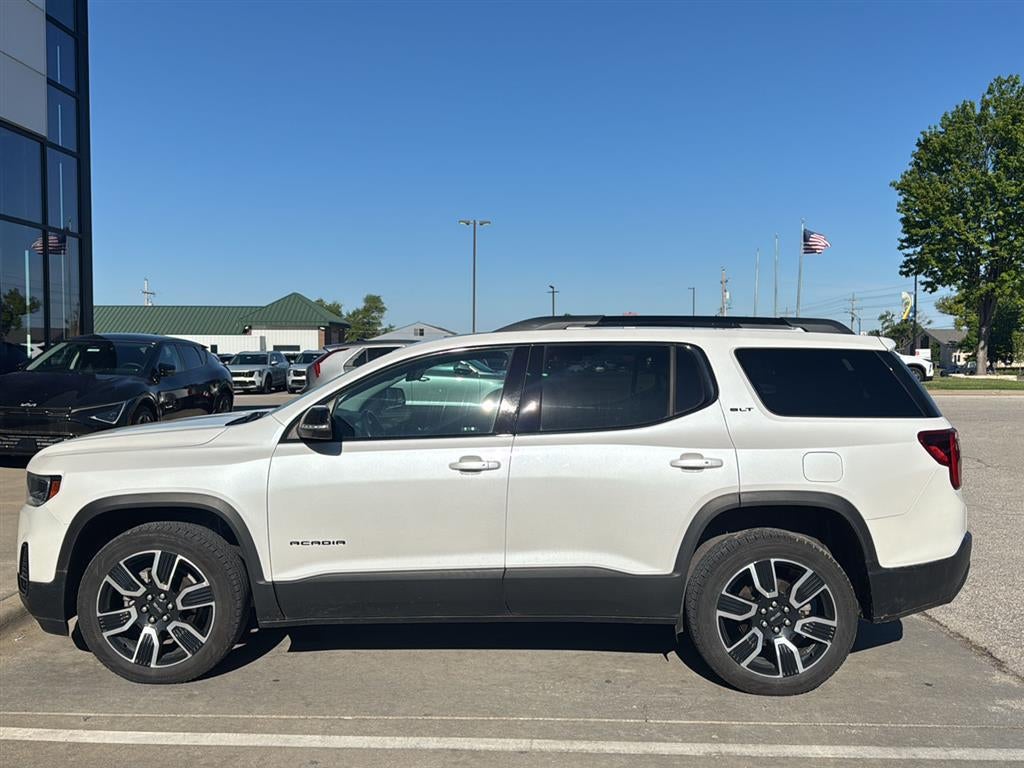 2021 GMC Acadia SLT