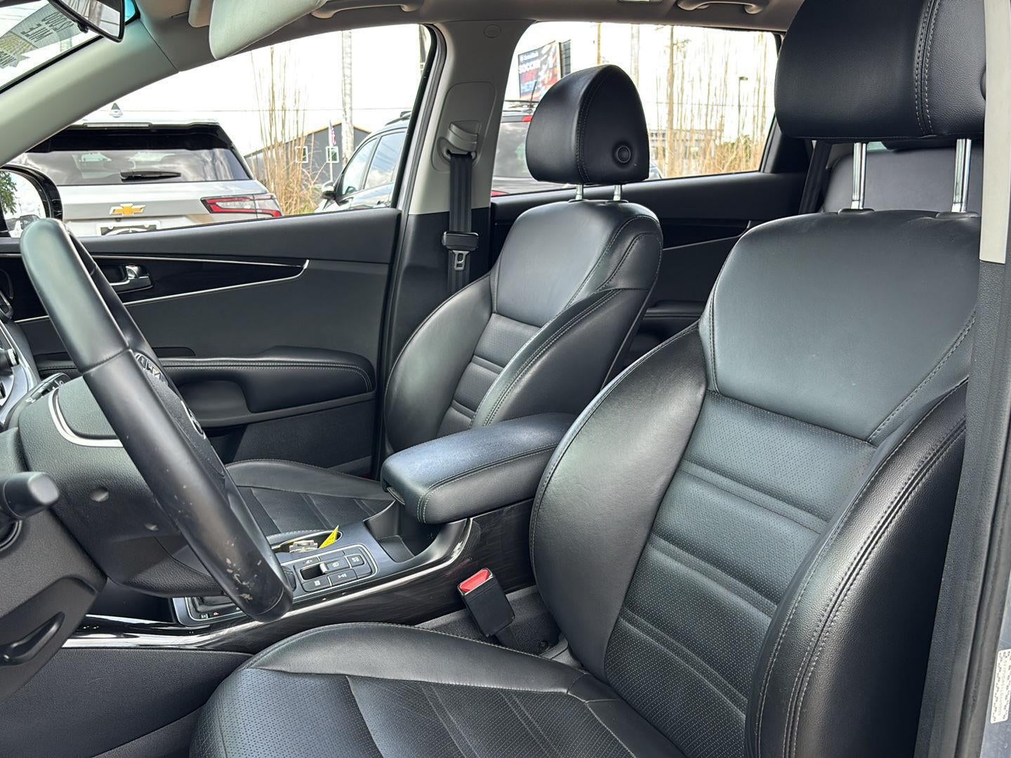 2020 Kia Sorento EX V6