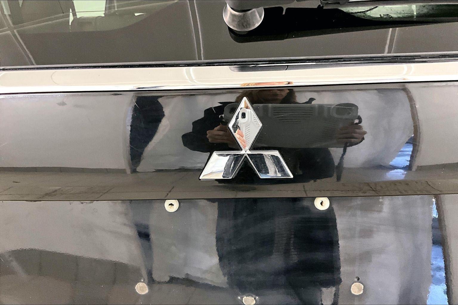 2020 Mitsubishi Outlander SE