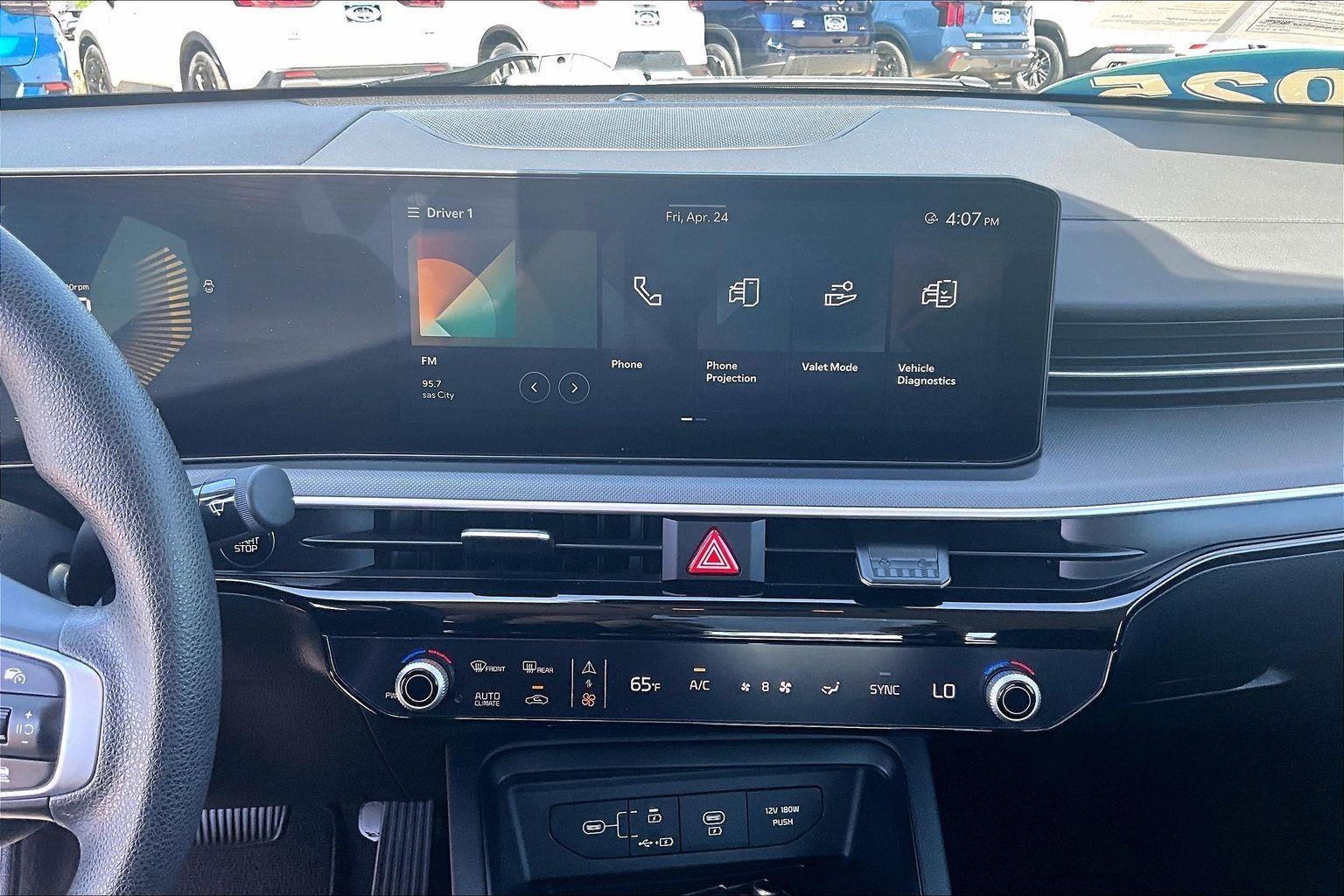 2025 Kia K5 LXS
