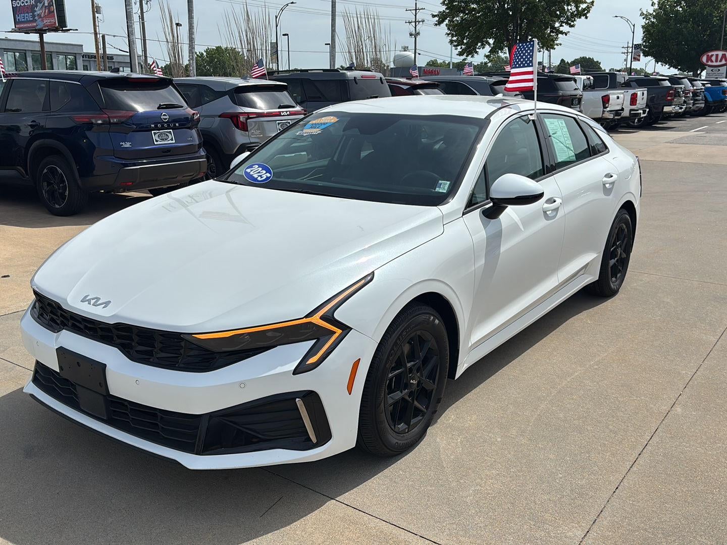 2025 Kia K5 LXS
