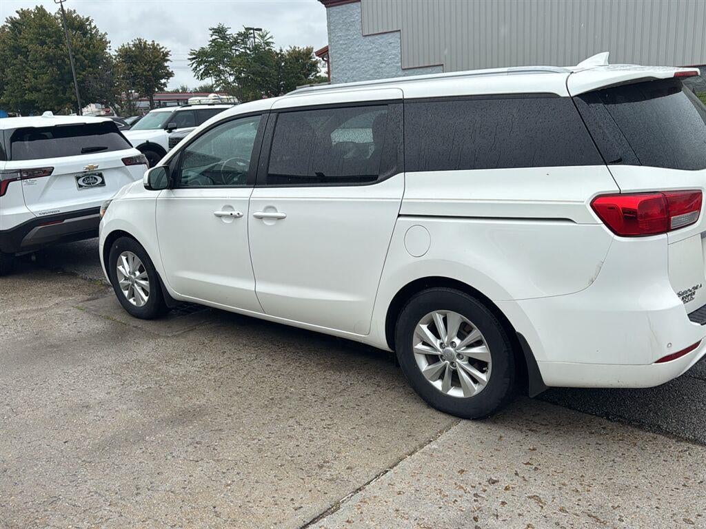 2017 Kia Sedona LX