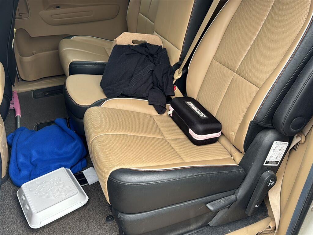 2017 Kia Sedona LX