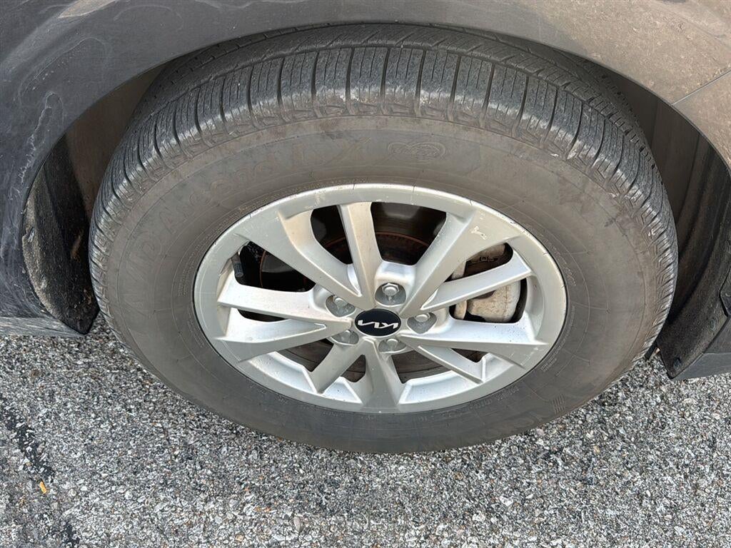2022 Kia Carnival LX