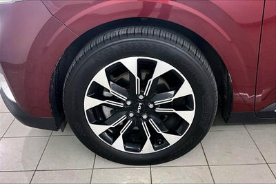 2023 Kia Carnival SX