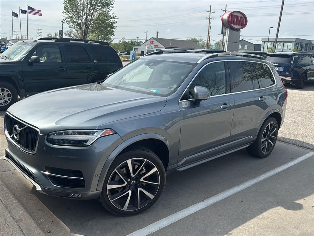 2018 Volvo XC90 Momentum